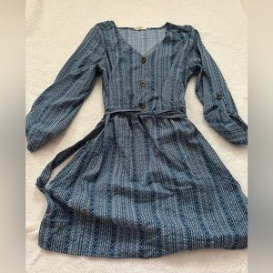 Pretty blue dress! Size Medium!